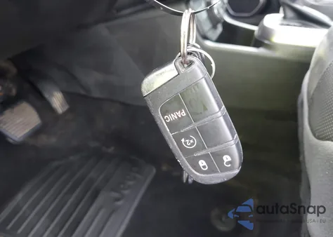 2018 Jeep Renegade Limited 4X4 from USA, damaged, VIN ZACCJBDB8JPG91677